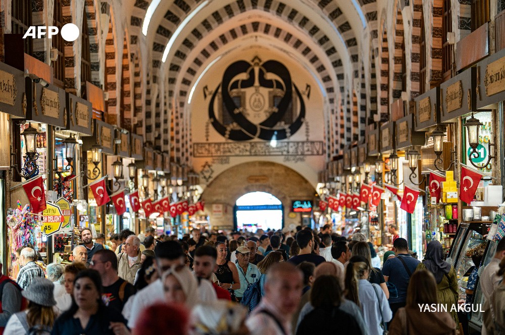 Dmitry Zaks (@dmitryzaksafp) on Twitter photo Turkey's new central bank chief is given a rude welcome by a January inflation report that shows prices soaring on the back of a hefty hike in minimum wages. From <a href="/AFP/">AFP News Agency</a>
u.afp.com/5pz7 Turkey's new central bank chief is given a rude welcome by a January inflation report that shows prices soaring on the back of a hefty hike in minimum wages. From <a href="/AFP/">AFP News Agency</a>
u.afp.com/5pz7