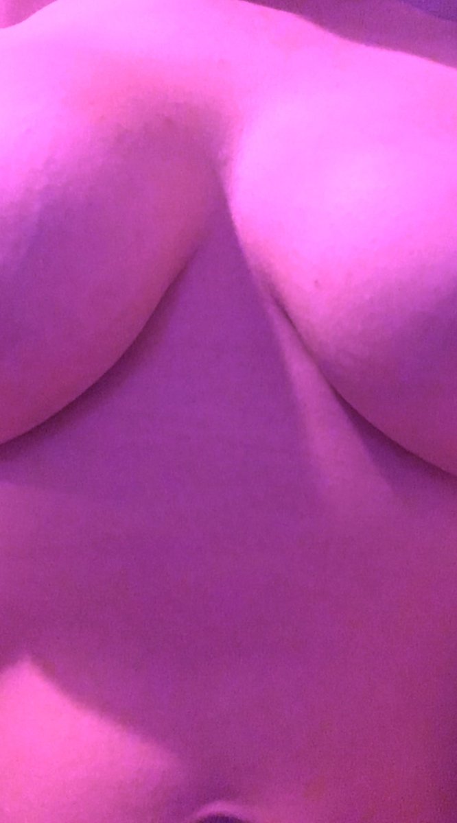 ElenaBigFan's tweet photo. @larissa_069 @lusiana_blznky brauch eine bwertung dann bewerte ich auch deine nudel https://t.co/2WeVBFLBri https://t.co/FGkmMELBRM