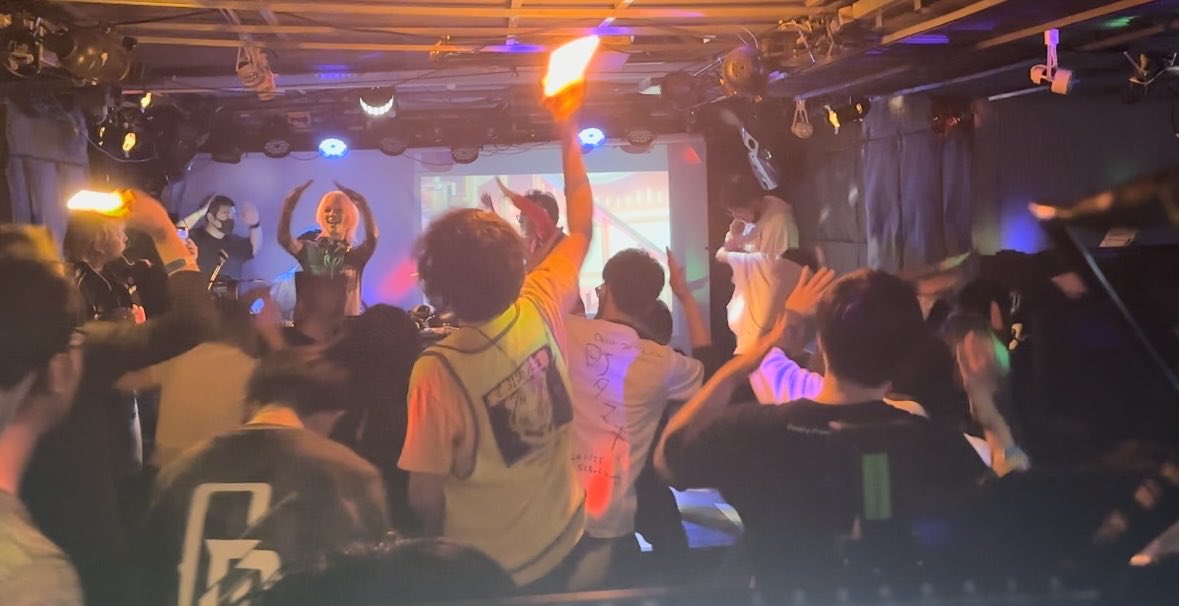 mismatch_live's tweet photo. 先日の池袋は俺の庭！大盛況！
#池袋は俺の庭 https://t.co/FyYNiZ9RT3