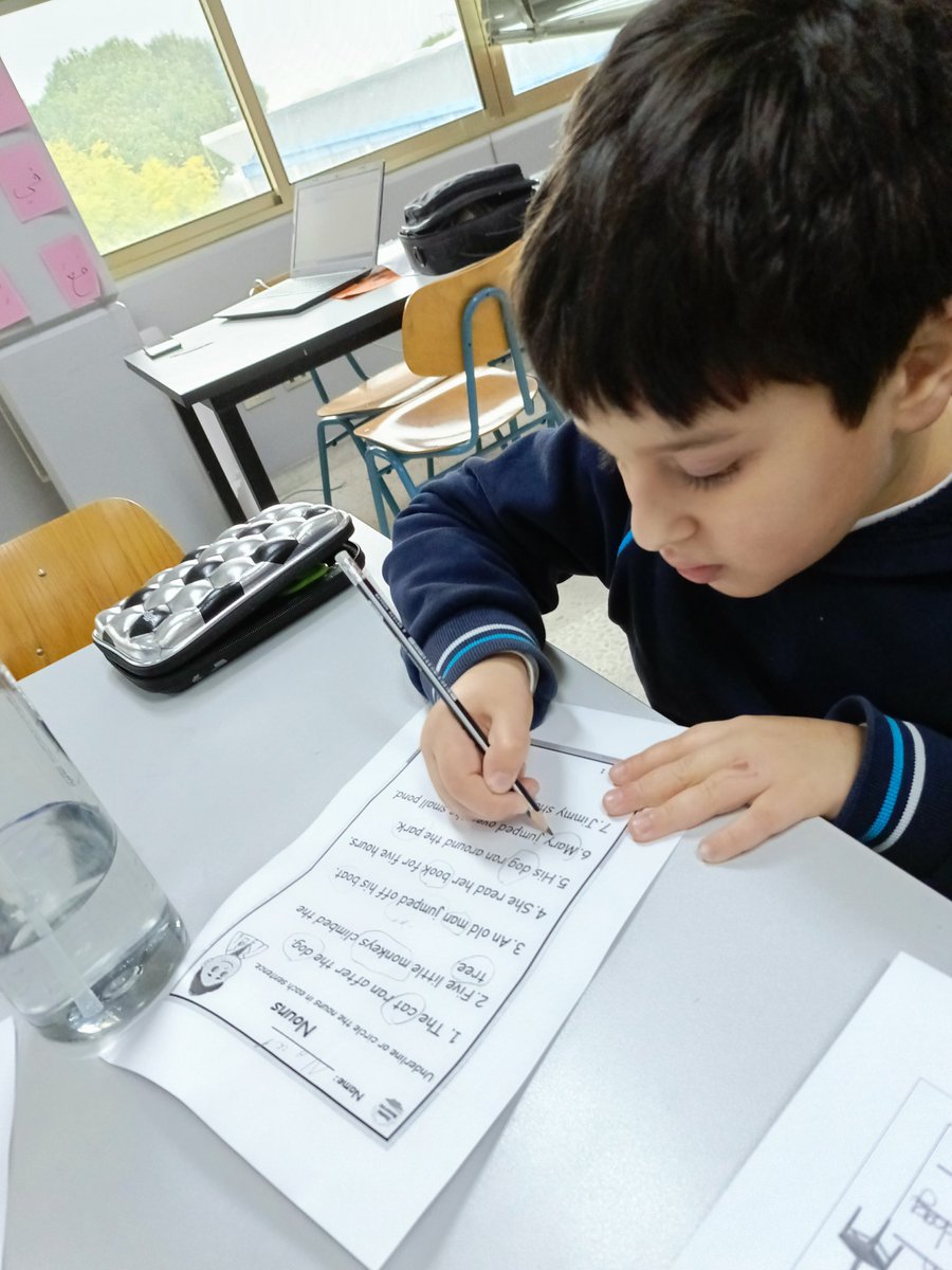 Recognizing nouns and sorting them into four groups  using noun picture cards #cooperative learning <a href="/Hhhsinfo/">Houssam Hariri HS</a> <a href="/TawilNoor/">Noor Taweel</a> <a href="/HalaAlKotob/">Hala Al Kotob</a>