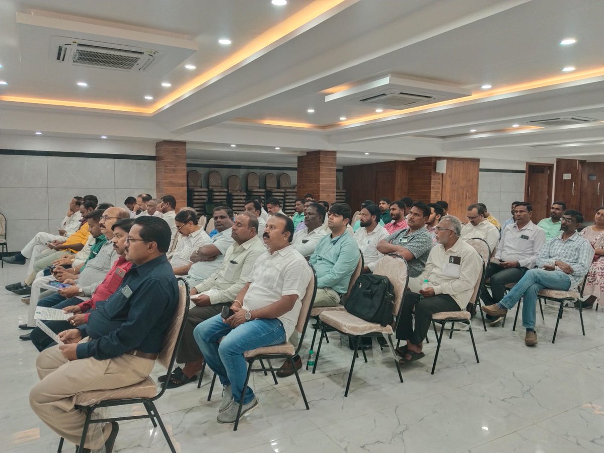 RsjZed's tweet photo. We @RsjZed had the privilege of participating in the "Outreach Programme On Financial Literacy & Emerging Opportunities for MSMEs" organized by the Karnataka State Agriculture & Horticulture High Tech Implements Manufacturer Association. Our experts shared insights on #ZEDScheme. https://t.co/WWeaggmt8N