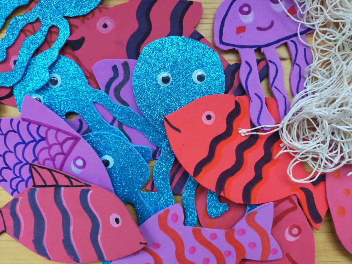 Mireu que xula està quedant la decoració que la #BatuCasas portarà a la rua de carnaval d’enguany! 🐠🐟🐠🐟

#SomCasas
