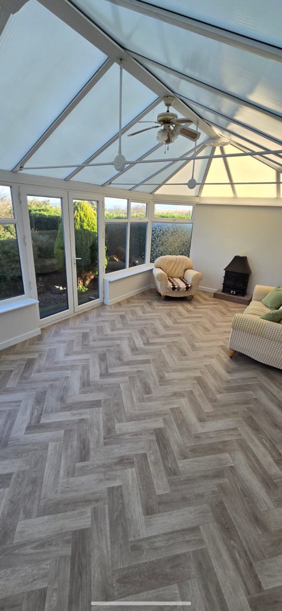 KingsleyCarpets's tweet photo. Herringbone cushionfloor fitted February 24 https://t.co/J4B15ojOJ9