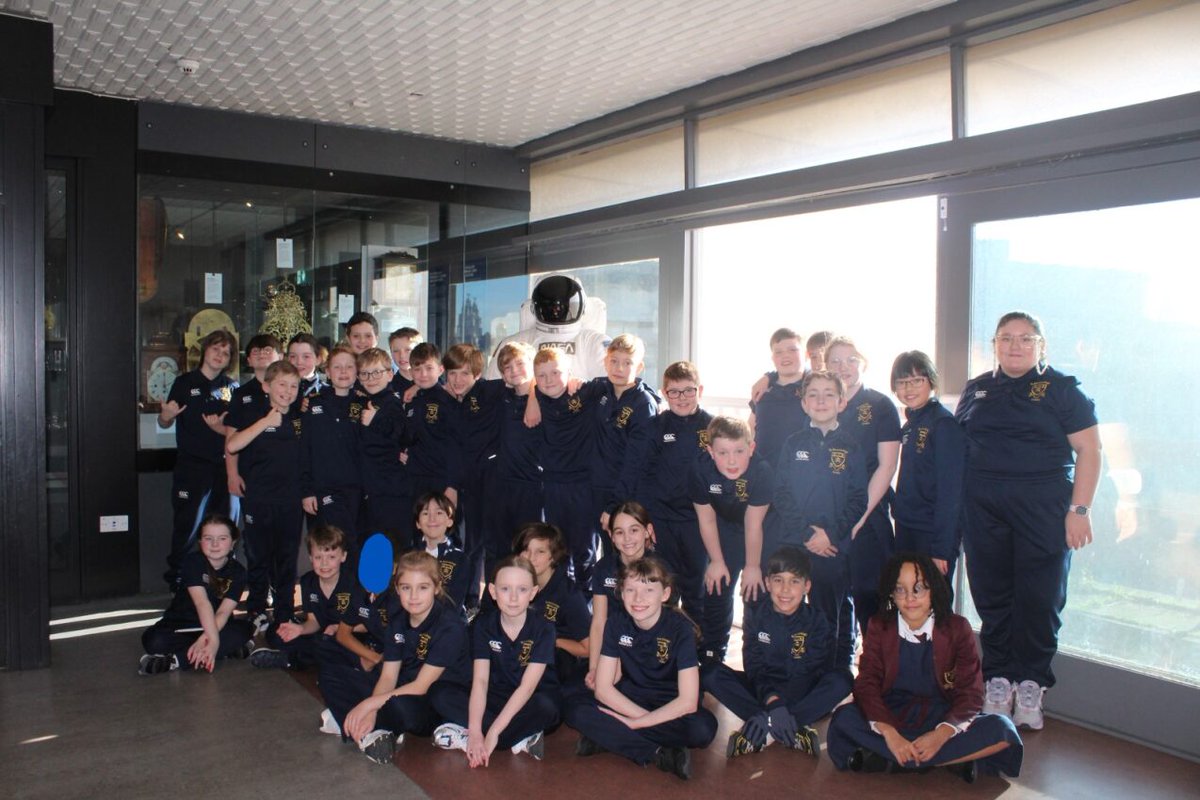 stmarys_prep's tweet photo. On Tuesday, Year 5 had a wonderful trip to the @World_Museum. They visited the 'Return of the Gods' exhibition and studied ancient Greek and Roman artefacts. π¬π·
#artefacts #gods #returnofthegods #greek #learn https://t.co/w2UoW2XHLH