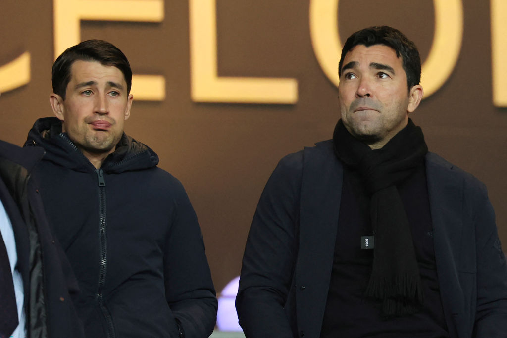 FabrizioRomano's tweet photo. 🔵🔴 Barça director Deco: "We didn't speak to any other manager yet".

"It has to be someone who wants to follow our working plan, playing good football and with ambition. I won't speak about any other manager now", told La Vanguardia. https://t.co/tggA8O9xjd