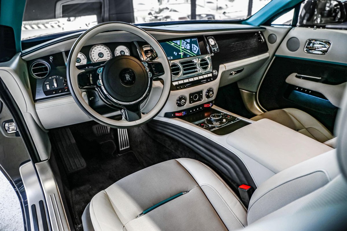 PaksonGor's tweet photo. @utgl_official I want to buy  a Rolls-Royce Wraith Kryptos 🤑🤑 What a masterpiece🤩 https://t.co/0XtaUcqyUo