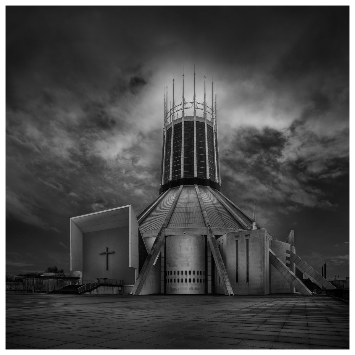 Without Pain, Without Fear.....one from a very brief stop off at #Liverpool last December. Had this location on my visit list for a while and finally got it ticked off #architecture #Building #ThePhotoHour #brutalist #urbanphotography #merseyside #MetropolitanCathedral #canon
