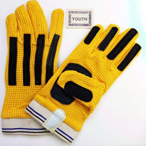 Retweet if you've ever worn a pair of these classic gloves...