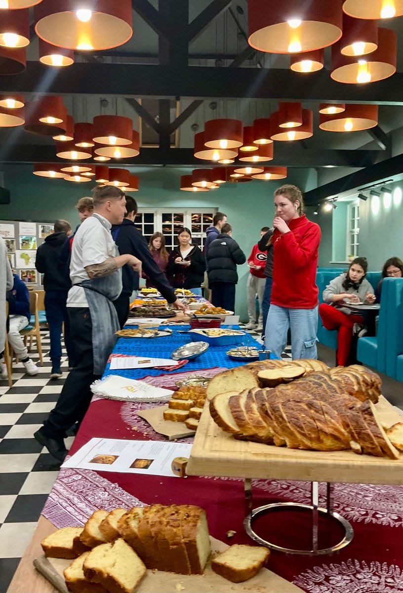PangbourneColl's tweet photo. Last Thursday, 60 boarders and some parents gathered for a delightful evening at our café for the Religious Studies Food Festival! A very special thanks to Mrs. Kaur, Mrs. Mondal, Mrs. Jeffers, and our amazing catering team! ✨
#PangCollRS #PangCollRespect #PangCollCommunity https://t.co/2hcwmZ6L5C