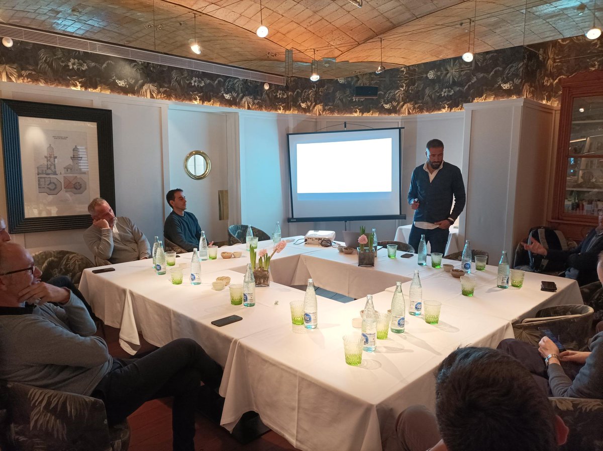 Agradecemos a nuestros partners y a Nutanix el encuentro que tuvimos la semana pasada, donde exploramos las ventajas de simplificar el respaldo con Nutanix NC2 y cómo esta solución puede impulsar las líneas de negocio!

#TDSYNNEXSpain #Nutanix