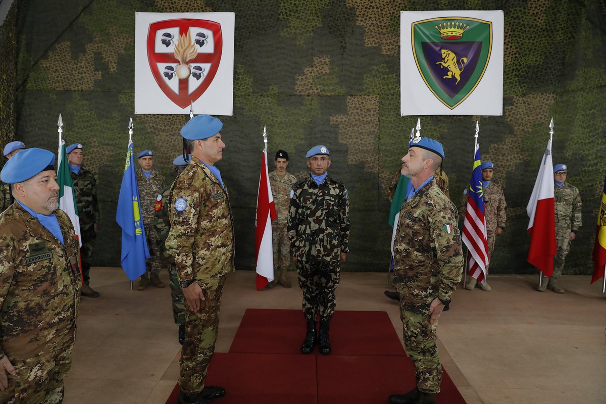 ana_web's tweet photo. La #Taurinense assume il comando del Settore Ovest del #Libano 🔗https://t.co/7K37ERq16H via @ana_web #esercito #truppealpine #alpini #leonte #unifil https://t.co/lFAeqbiuul