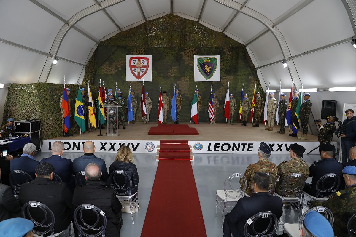 ana_web's tweet photo. La #Taurinense assume il comando del Settore Ovest del #Libano 🔗https://t.co/7K37ERq16H via @ana_web #esercito #truppealpine #alpini #leonte #unifil https://t.co/lFAeqbiuul