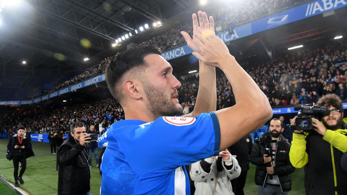GxlDeCaroutas's tweet photo. Me dio por mirar las estadísticas de Lucas desde que volvió, y lleva 28 G/A en 42 partidos. Algo más de medio gol generado por partido. Y eso sin correr, eh. 

No nos olvidemos de lo que hiciste. Gracias eternas @LP10oficial https://t.co/y6ivkXwKOz