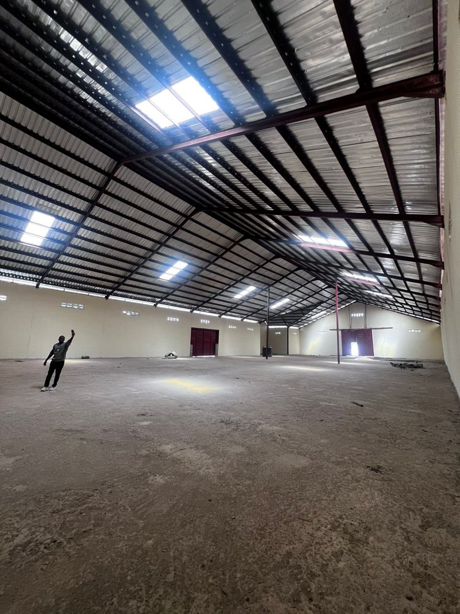 Max_Sengu's tweet image. I am super proud to announce the launch of our 15,000 sq ft drone factory with a capacity of 10,000 drones yearly. We are set to begin production in April !!! 🚀🔥