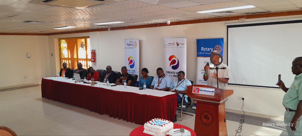 RotaryMedia256's tweet photo. Impressive gathering at the joint Fellowship hosted by Rotary Club of @SondeRotary. RTN TUSU's speech was a beacon of inspiration, reminding us of the positive impact we can make in our communities. #RotarySpirit #Leadership #RotaryMedia256Updates https://t.co/r5O1v62eWL