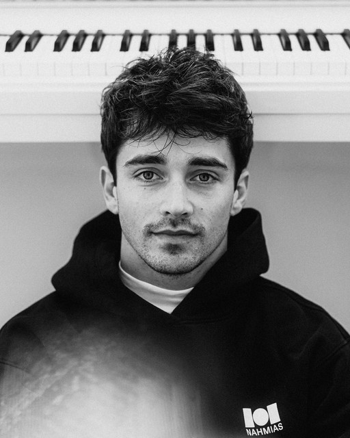 ScuderiaFerrari's tweet photo. We know who should have won at the #GRAMMYs 👀🎹 https://t.co/pDVe3Ri2oI
