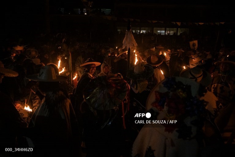 AFP Photo (@afpphoto) on Twitter photo #Mexico - Mexican community revives customs with ancient fire ritual.
📷<a href="/CarldeSouza1/">Carl de Souza</a> #AFP #Mexico - Mexican community revives customs with ancient fire ritual.
📷<a href="/CarldeSouza1/">Carl de Souza</a> #AFP