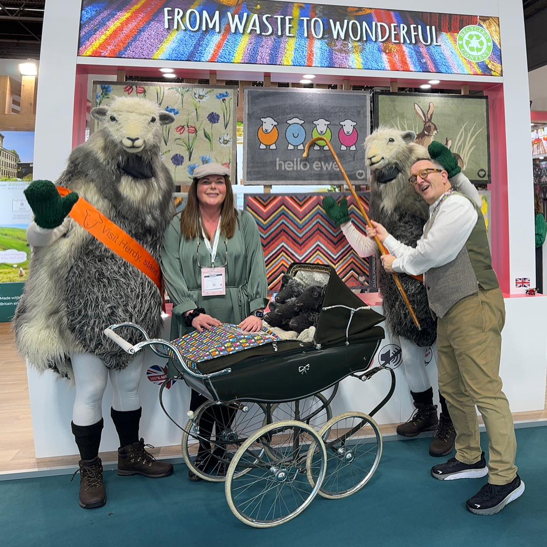 HerdyUK's tweet image. Henrietta &amp;amp; Heidi have arrived at @SpringAutFair in Birmingham! 🐏🐏 

#SpringFair #Herdwick #Herdy #NECBirmingham #TradeShow