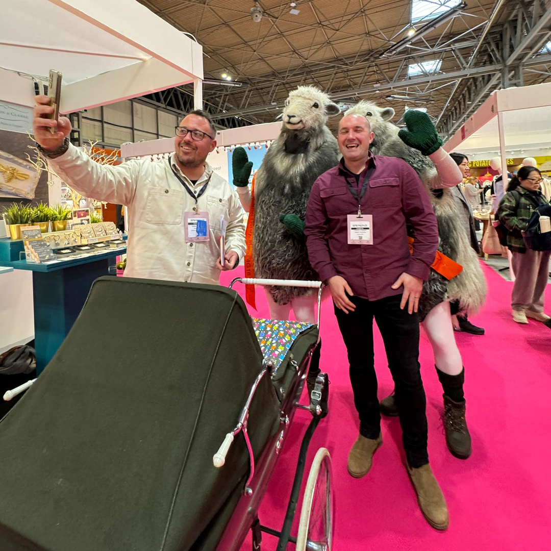 HerdyUK's tweet image. Henrietta &amp;amp; Heidi have arrived at @SpringAutFair in Birmingham! 🐏🐏 

#SpringFair #Herdwick #Herdy #NECBirmingham #TradeShow