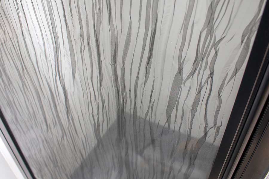 We supply shower screen #glass to bathroom specialists or enclosure manufactures
Cut to your exact size, we offer various finishes including sandblasted & tinted
Add a ClearShield coating to keep glass cleaner for longer
Choose from 4mm to 10mm thick glass
ow.ly/vXXA50QxLE7