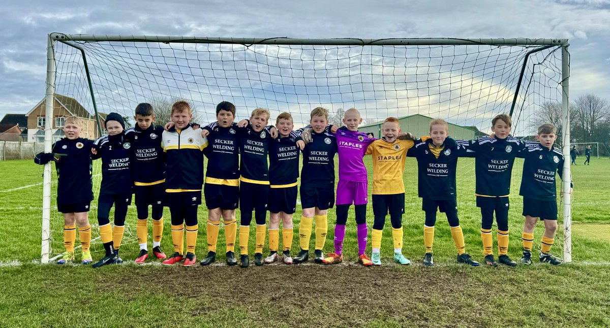 BUCFC's tweet image. U11s played a League Cup game v Peterborough Lions. We started strong, pressing out of possession, controlling the midfield. The game stayed fairly even with the better chances coming from Boston. Second half, the Pilgrims continued to dominate, pushing at every opportunity.

1/2