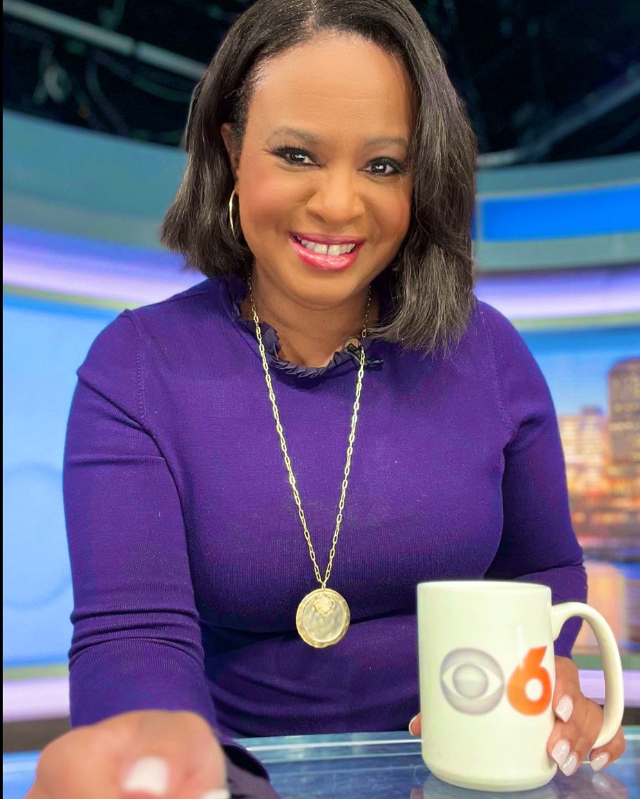 RebaCBS6's tweet image. The Monday Motivation comes from the title of my Pastor’s sermon—“You’re on the verge of something BIG!”
#BelieveIt #PrayForIt #PrayBig #GoodMorning 
#LetsGo 💜💜