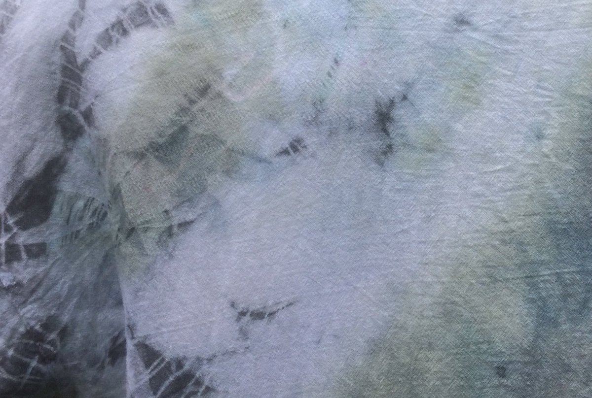 shiroganeyadd's tweet photo. 溶けるひと確かめる指春の雪
#kigo #anotherversion
#tiedye #cotton
さよならは淡雪強めに言ってくれ https://t.co/zGgZnTrlUm