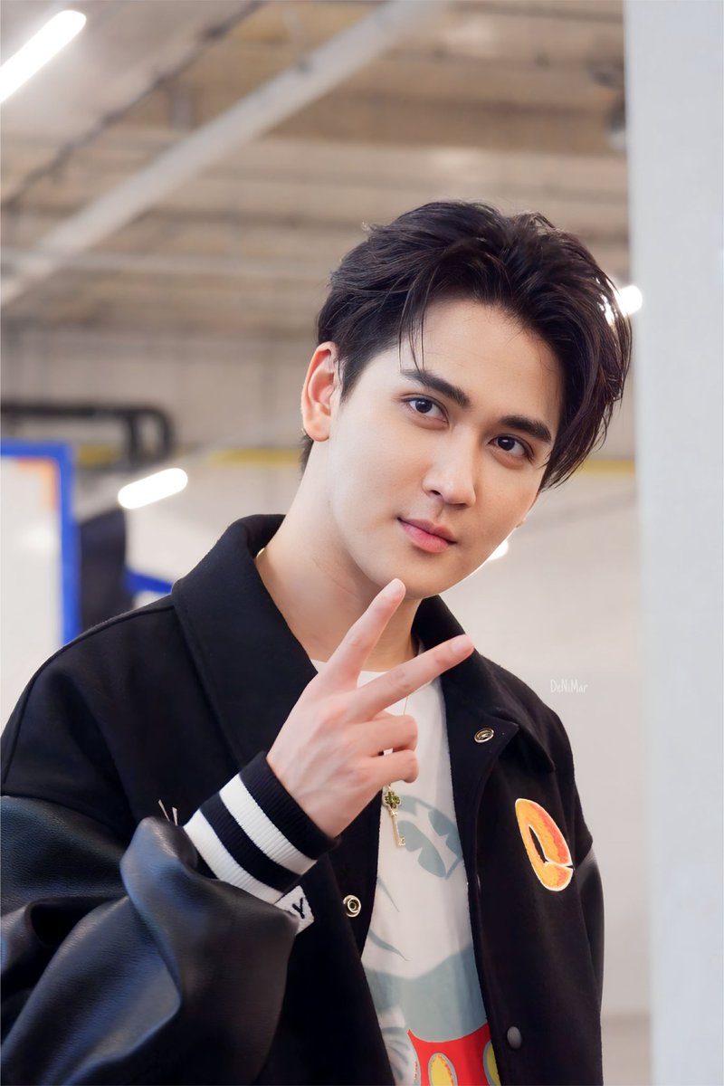 BNimmin's tweet photo. ���✌️🫰
28.05.23
AMARINEXPO
#AMARINEXPO2023
#นัสยิ้มจิ้มแก้ม #BonusElement
#ELEMENTTH https://t.co/WnxBYyKdYU