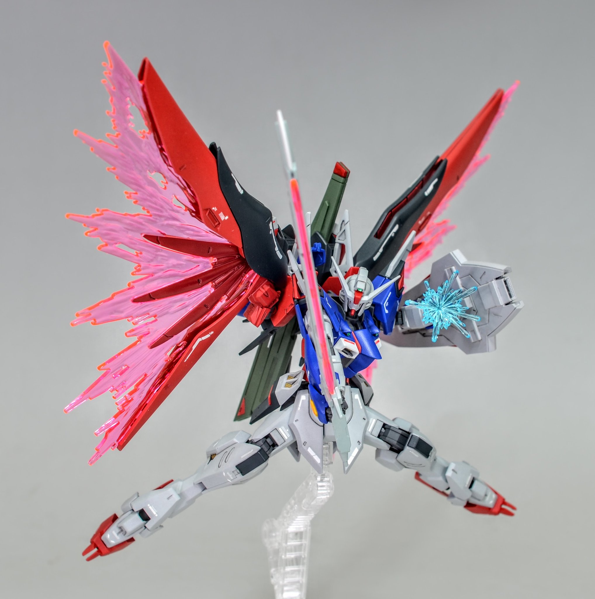イモータルジャスティスガンダム 改修塗装済み完成品 ガンプラ HG 1/144 イモータルジャスティスガンダム メタリックフレーム