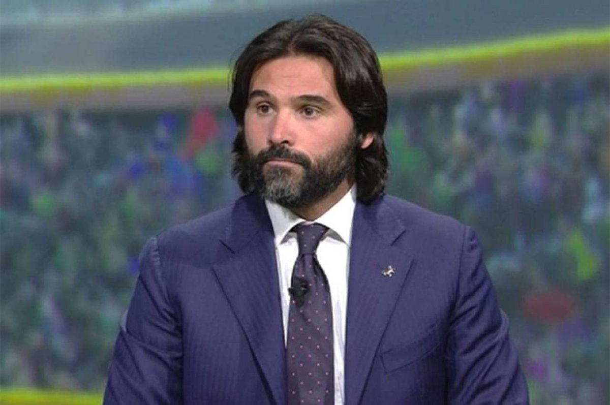 ro7oro7's tweet photo. أداني: فارق الجودة بين الانتر واليوفي؟ حسناً عندما أخذ الانتر هاكان لم يكن أحد يرغب به، واليوفي استثمر 40 مليون في لوكاتيلي.. عندما أخذ الانتر مخيتريان لم يفاوضه أحد سواهم.. بينما اليوفي يمتلك رابيو وصيف المونديال. الانتر خسر لوكاكو ودزيكو وعوضهم في تورام الذي لم يعتبره أحد في مستواهم. بينما اليوفي يدفع في فلاهوفيتش 90 مليون. كيف تقولون بأن الإنتر متفوق؟ الانتر متفوق بفضل العمل على الميدان هذا الفريق لعب كالند مع الستي بينما اليوفي ظهر أمامه مكابي حيفا وكأنهم برشلونه.