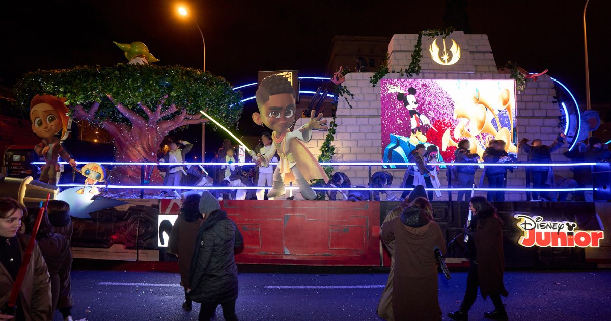 InusualEvents's tweet image. De una galaxia muy, muy lejana, a la Cabalgata de Reyes de Madrid! 💫 Nos convertimos en maestros Jedi del diseño, la producción 360 y el acting para llevar la magia de Star Wars a las calles de la capital con una carroza épica. 
#inusualevents #cabalgata2023 #eventosmadrid