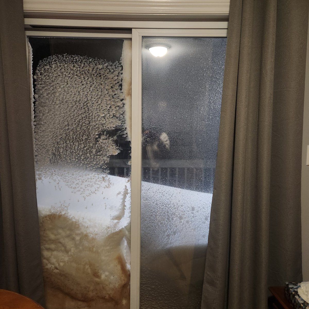 wildwyles's tweet photo. @LotSixteen @weathernetwork Howdy! Hope you guys can open your doors this morning! https://t.co/r1fKReYmgs