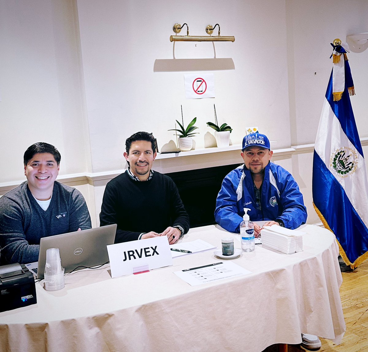 Carlos de la Cruz tweet media