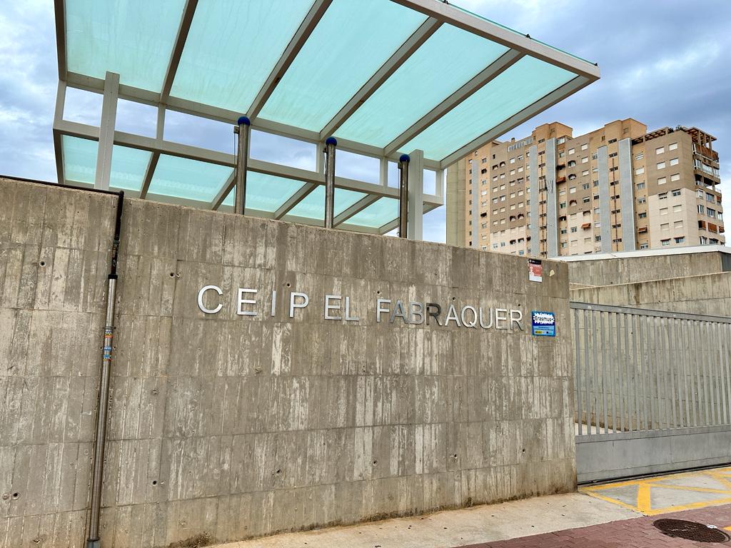ElCampelloAyto's tweet photo. 🏫🇪🇺Docentes del colegio #Fabraquer se desplazan a Eslovaquia para estudiar aspectos docentes aplicables en El Campello.#Educación @dorian_gomis Lee AQUÍ https://t.co/Ge3ewuz33H https://t.co/OdFPI80FCj