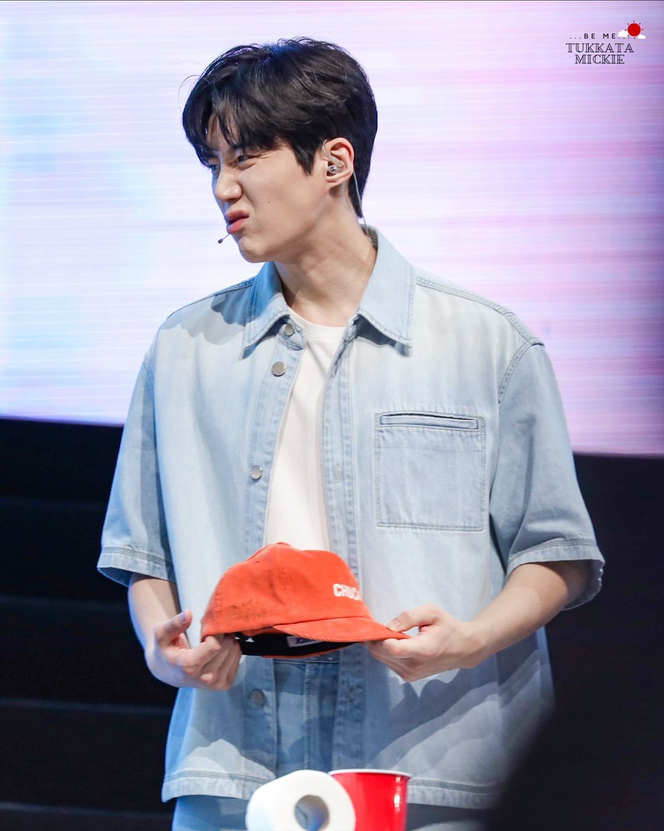 Tukkatamickie37's tweet photo. 2024 KIM SEON HO ASIA TOUR IN BKK [ 10 ] 🧢😅

#김선호
#KimSeonHo
#คิมซอนโฮ
#2024KIMSEONHOASIATOURinBANGKOK 

📌 https://t.co/npdD7FgHz0 https://t.co/QyuyFIn3LZ
