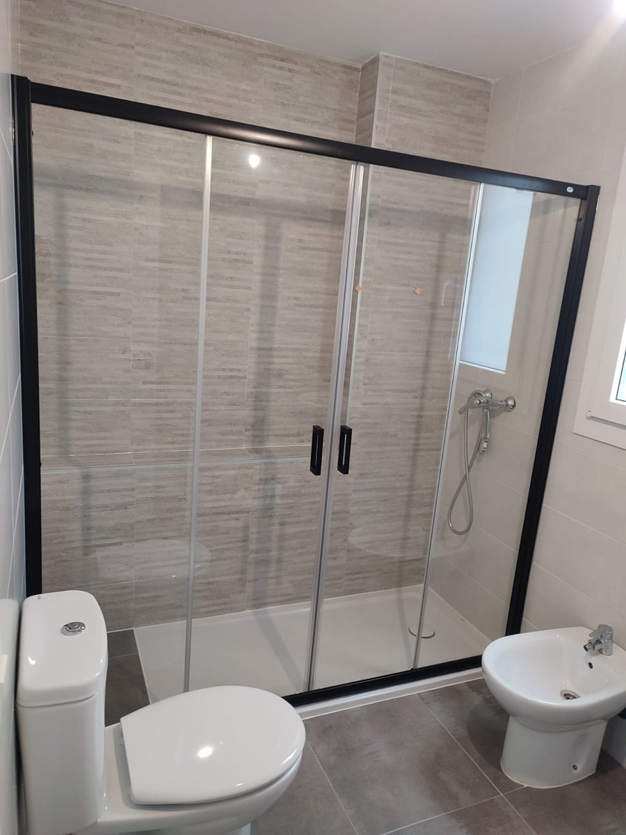 AlubanoProduban's tweet photo. Fabricante Mamparas de baño y ducha Málaga Alubaño  #Mamparas #Baño #Vidrio #Reforma #Ducha #Bañera #Málaga https://t.co/tS4dwNVjML 952236016 https://t.co/4ru8Oj6WmL