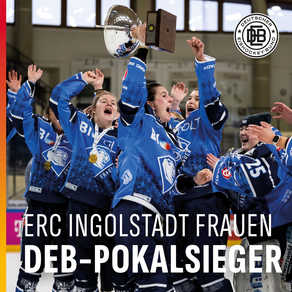 deb_teams's tweet photo. Die Frauen des ERC Ingolstadt durften sich am gestrigen Sonntag über den Gewinn des DEB-Pokals freuen 🏆 In einem spannenden Finale setzten sich die Ingolstädterinnen gegen die ECDC Memmingen Frauen denkbar knapp mit 1:0 durch. Mehr dazu jetzt online 👉 https://t.co/YCwOkpV2lF https://t.co/KWOEsVSCSS