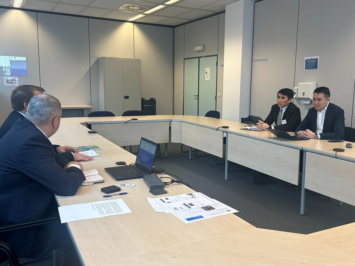 k_tursunkulov's tweet photo. Delighted to participate in another productive meeting btwn #CivilAviation Director Mr. Bostonov and #DGMove partners. Highlighted 🇰🇬 positive aviation advancements over recent years. Mutual commitment to joint work on enhancing sustainable and secure air connectivity btwn🇰🇬&🇪🇺 https://t.co/R6rP4nWgoZ