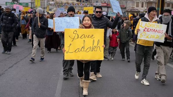 sultan1913's tweet photo. Ladakh witness wide spread shutdown, thousands took to streets, despite freezing temperatures, demanding statehood and other rights .india misinformed of satisfaction and development exposed.
The protests were jointly organized by the Leh Apex Body (LAB) and Kargil Democratic Alliance (KDA).
#Indian_media_is_not_Showing