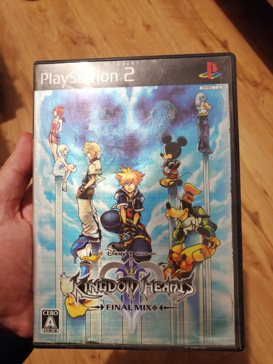 veex112's tweet photo. @Niosai KH2 Final Mix + (the Japanese exclusive PS2 release) also had a unique shiny box. My copy didn't hold up well unfortunately but you can still kinda see it https://t.co/sRsuoEJkOV