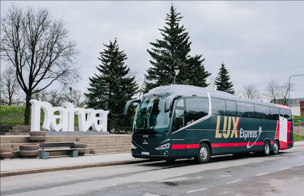 SpbTourGuide's tweet photo. Closure of Russia — Estonia Border Crossing Alters Bus Travel Logistics https://t.co/qI816UUTmp https://t.co/i8uy8HQI1H