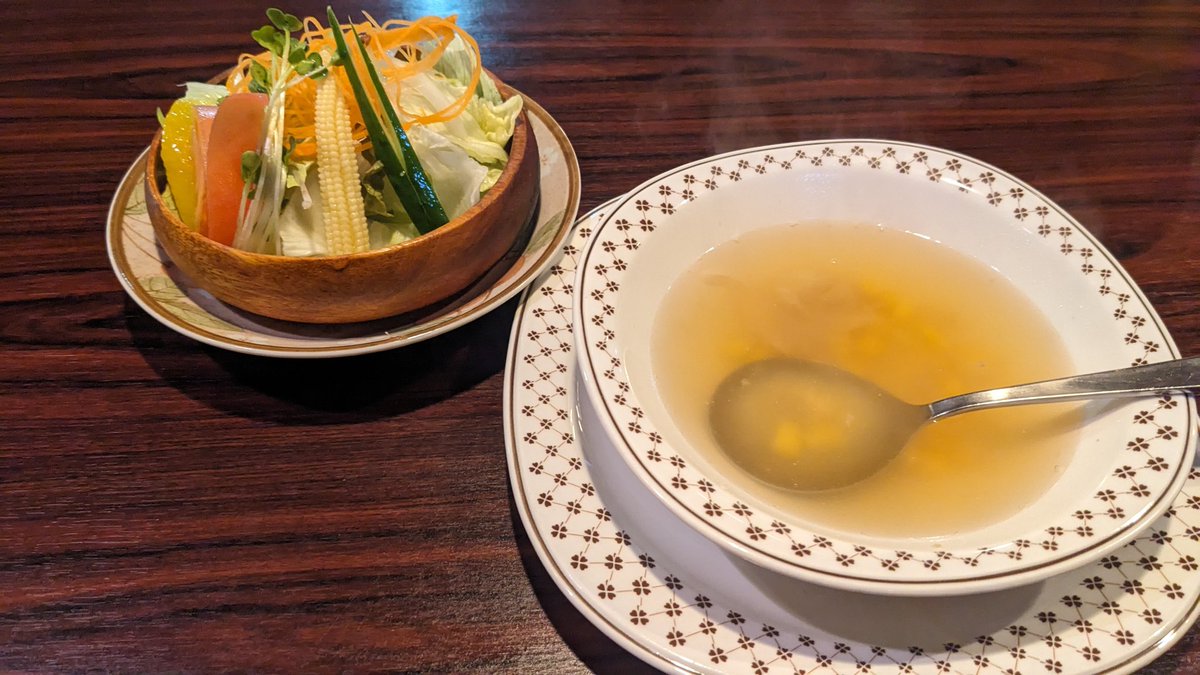 shinbe500's tweet photo. 年に一度の酒田のお仕事
昼はテッパンの小松まぐろ専門店(みんな丼)、夜ははじめましてのナーランダ(マトンカレー、ナーン付セット) https://t.co/Qfe5rrO18R