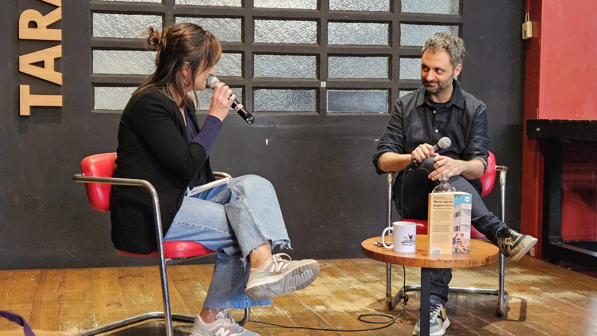 Dissabte vam conèixer la faceta més literària de Joan Enric Barceló a <a href="/eltarambana/">Tarambana</a> amb @Compascardedeu i <a href="/rtvcardedeu/">RTVCardedeu</a> 
#morirsabentpoquescoses <a href="/Ed_Periscopi/">Periscopi</a> 
Podeu recuperar-lo aquí: youtube.com/watch?v=PH9Z1v…