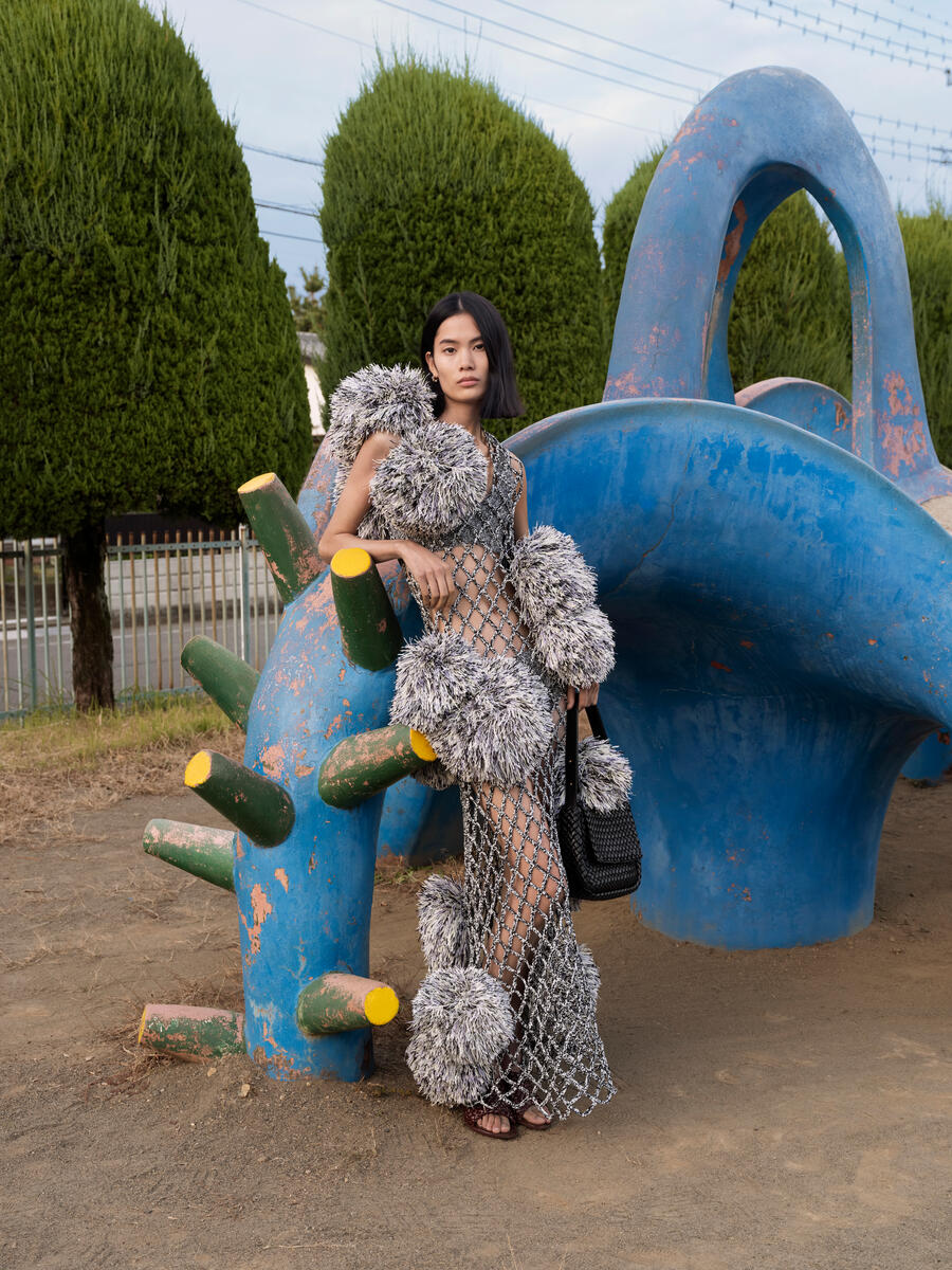 New #BottegaVeneta campaign by Alec Soth 📸 Alec Soth produced a playful series of images for the Summer '24 collection by Matthieu Blazy, photographed across various playgrounds in Tokyo, Japan. © Alec Soth / Magnum Photos