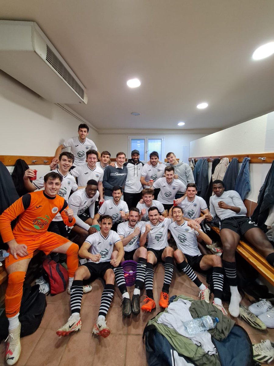 SANTPRI 3-0 HOSTOLES

Victòria per seguir a la part alta de la classificació. Bona primera part. La segona vam estar espessos i el rival ens va apretar. Seguim guanyant a casa.

⚽️ <a href="/llucruscalleda/">llucruscalleda</a> (37')
⚽️ <a href="/AniolCabarrocas/">Aniol Cabarrocas</a> (84')
⚽️ <a href="/Apages21/">Adrià Pagès</a> (84')