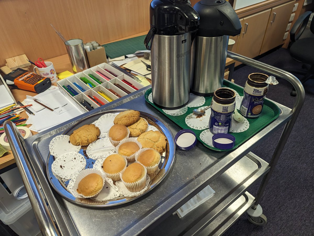 Great morning meeting with some of the young carers for our hot chocolate and cake period☺️☕
Thanks to our wonderful kitchen staff for providing the cakes and for our visitors from <a href="/carers_team/">Capital Carers</a> for coming in! 
<a href="/BroHighOfficial/">Broughton High</a>
Here's a photo of the aftermath!
