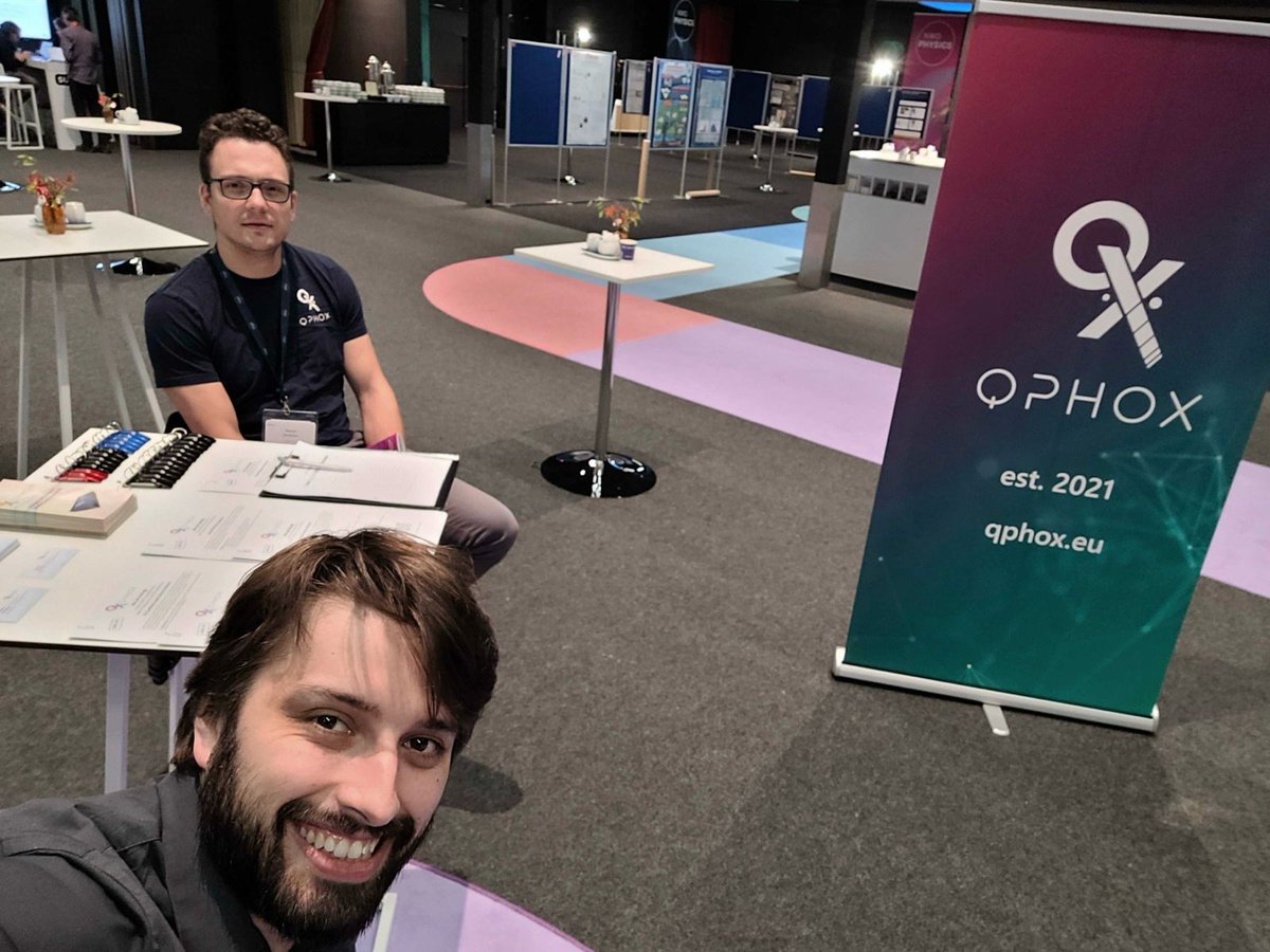 Thierry van Thiel &amp; Martin Zemlicka representing QphoX at NWO Physics 2024! 🌟 The FUTURE theme echoed as our team engaged in discussions, and connected with physics experts. A fantastic chance for young researchers to share insights and network. Kudos to our passionate team! 👏