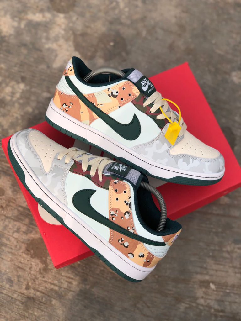 Sneakersplugng's tweet photo. Size : 42— 46 
We recommend a size bigger    
Comes fully boxed  
Price: 22,000 https://t.co/PF7MHU16fW
