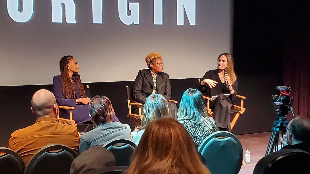 📸 #AngelinaJolie moderated a discussion panel with the director and lead actress of Origin, #AvaDuVernay and #AunjanueEllisTaylor in West Hollywood.