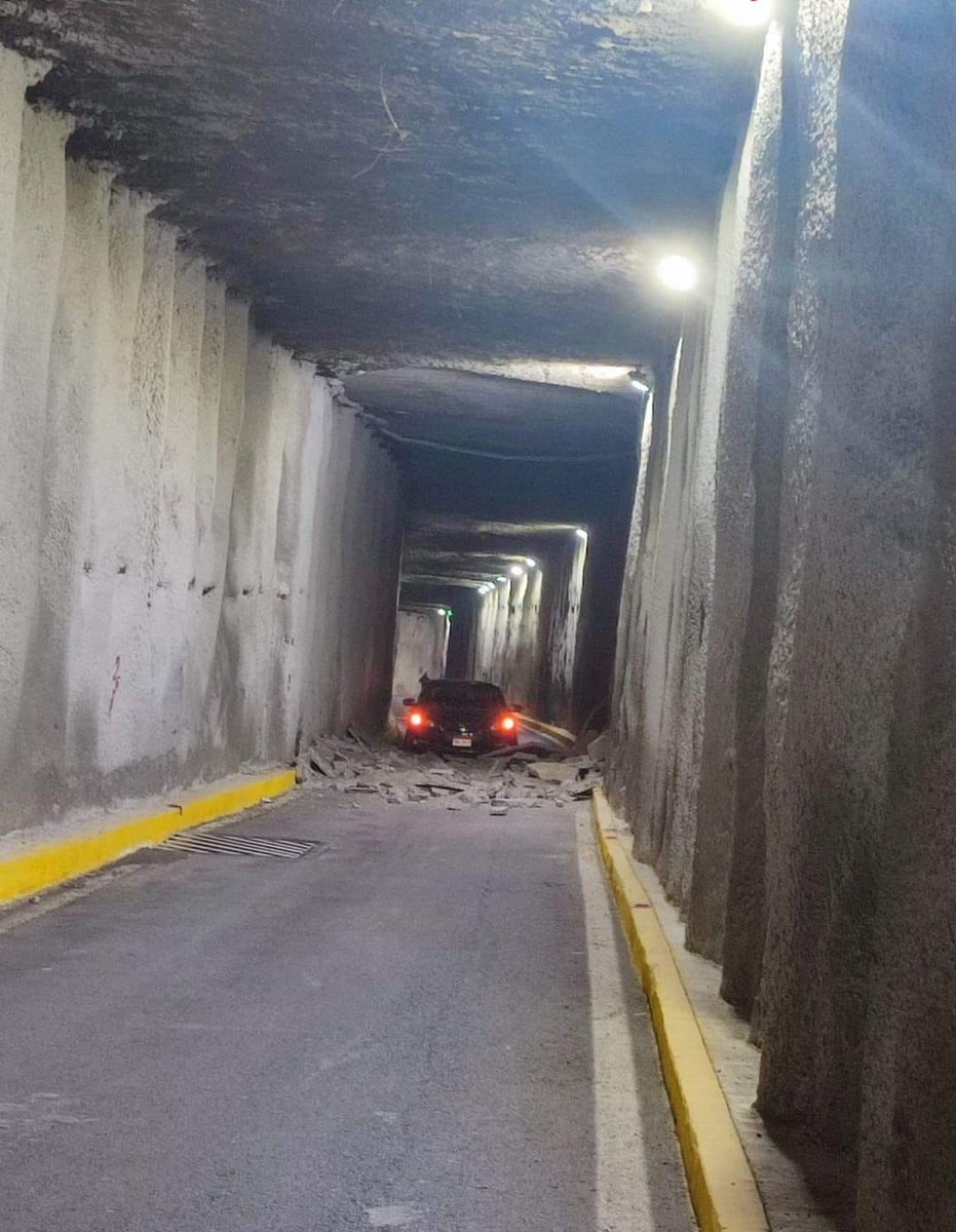 El 2 de Octubre, el gobernador de Michoacán, Alfredo Ramirez Bedolla, inauguró el distribuidor vial salida a Salamanca....hoy esta cerrado porque se está cayendo a pedazos.
90% de Corrupción 
10% de Capacidad